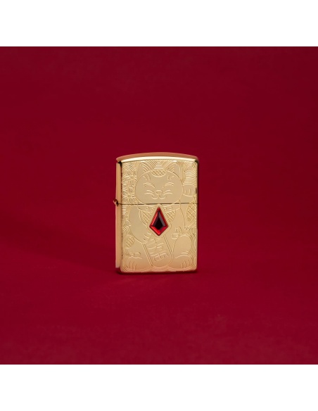 Brichetă Zippo 49802 Armor Lucky Cat with Red Jewel