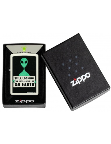 Brichetă Zippo 46092 Still looking for intelligent life on Earth - Glow-in-the-Dark
