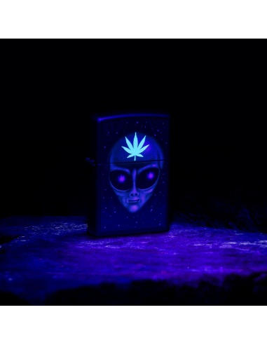 Brichetă Zippo 46708 Alien Cannabis Leaf
